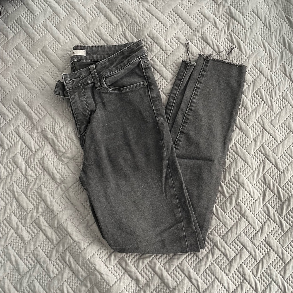 Women’s Black Joe’s Skinny Jeans. Size 27